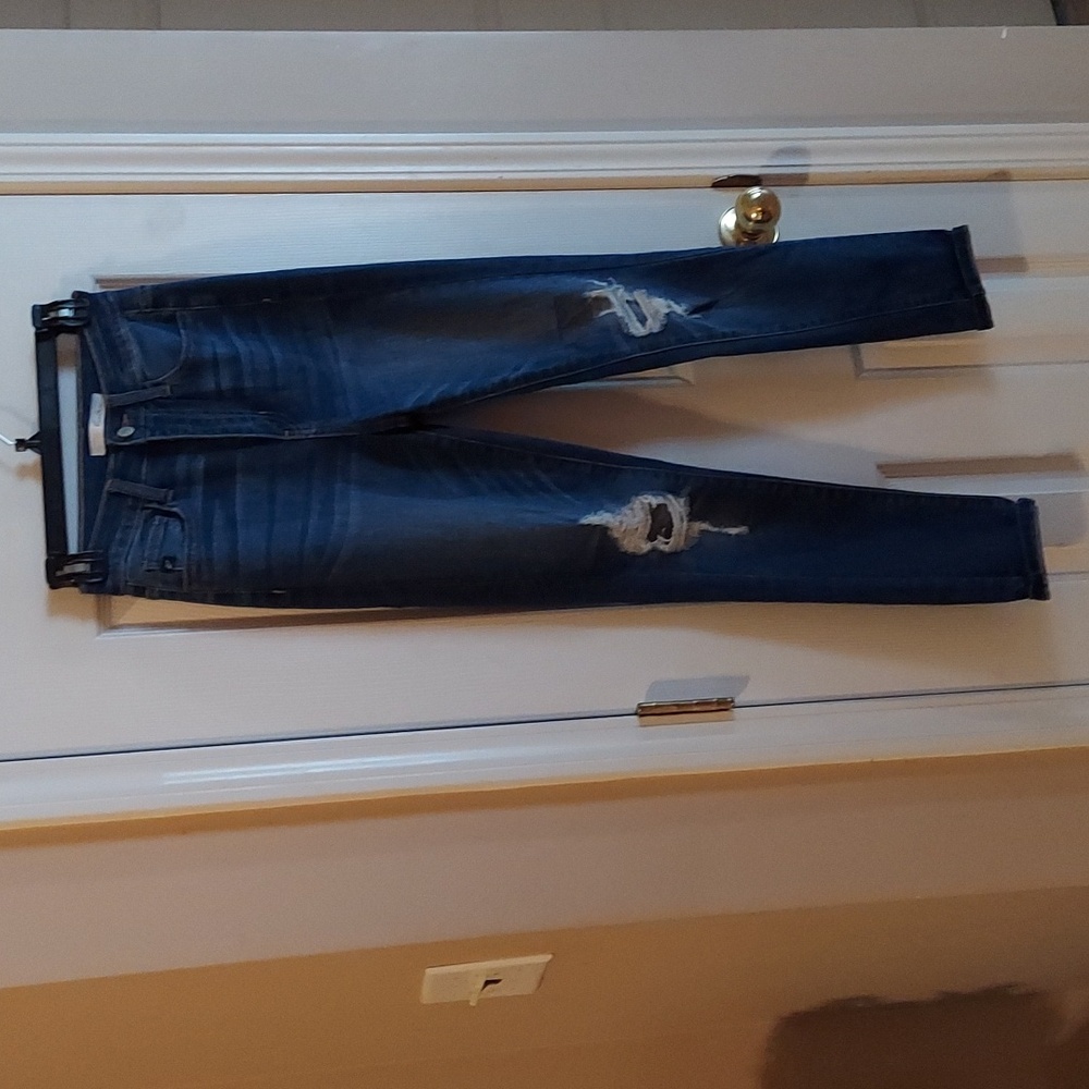 KanCan Skinny Destroyed Stretch Jeans Size 3 (25 Waist) 25 1/2" Ins. LIKE NEW!